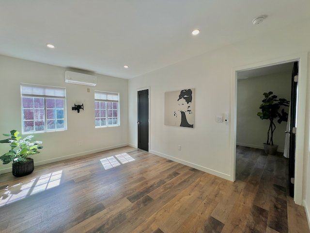 652 N Dillon St - Photo 6 of 15