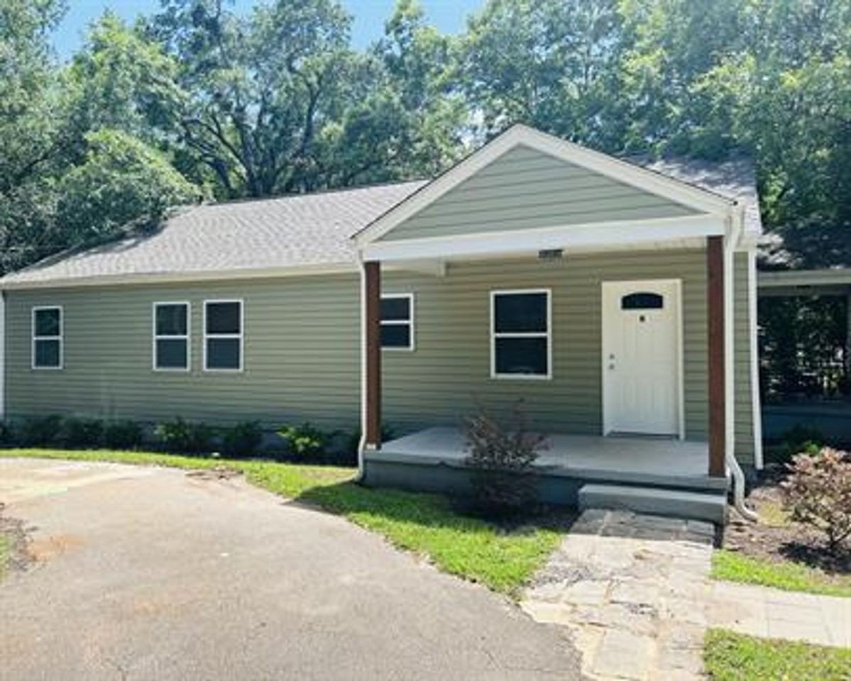 622 Perry Rd - Photo 2 of 32