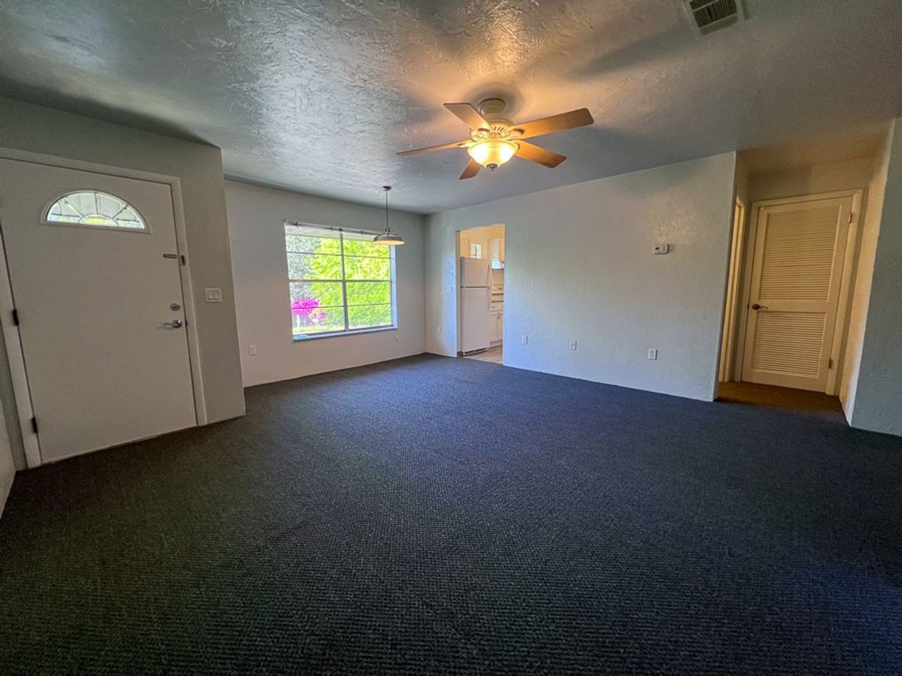 3002 Nw 6th St - Photo 3 of 19