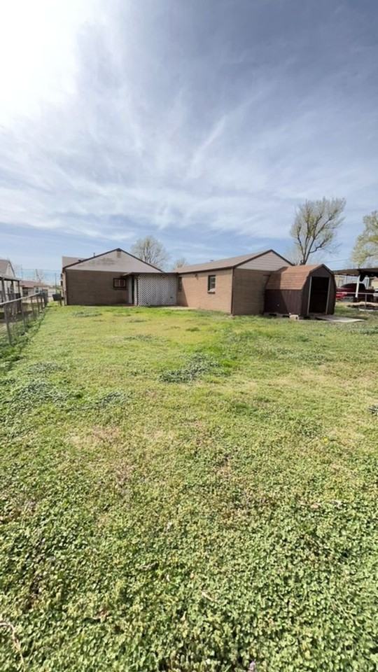 1622 E Park St - Photo 3 of 15