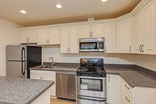 Boston Manor Apartments - Photo 1 of 1