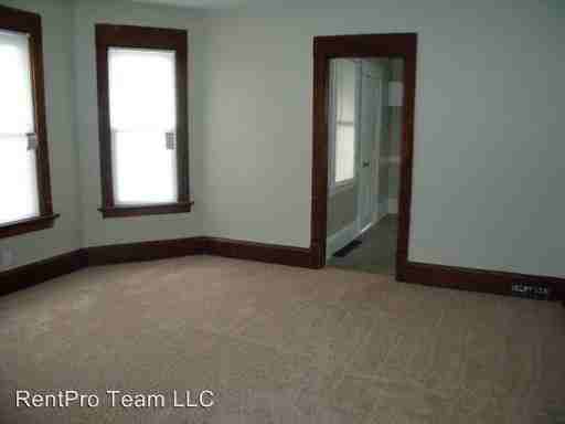 1232 19th St - Photo 2 of 7