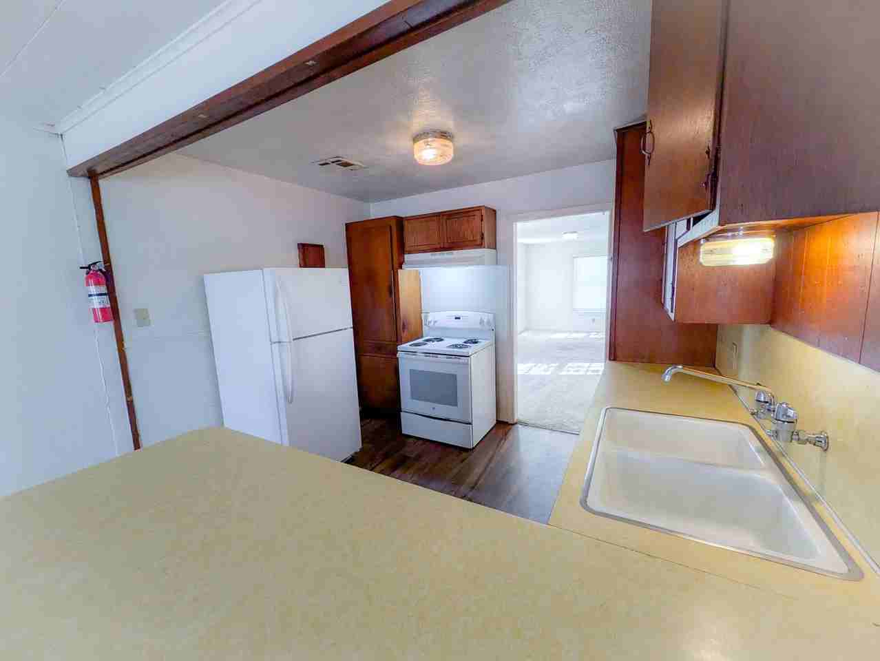 378 Garland St - Photo 4 of 15