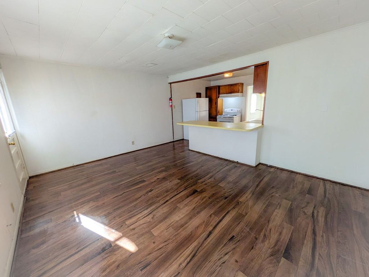 378 Garland St - Photo 6 of 15