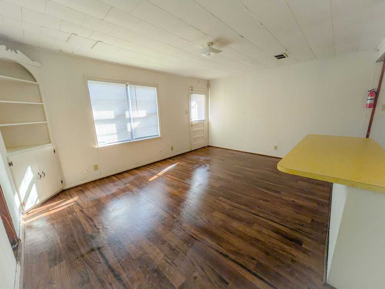 378 Garland St - Photo 7 of 15