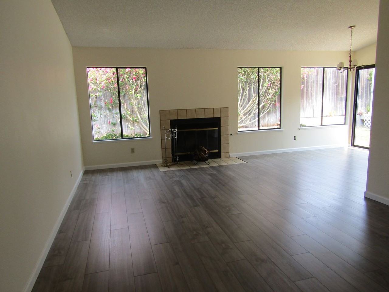 188 188 Wave Avenue - 188 Wave - Photo 3 of 21