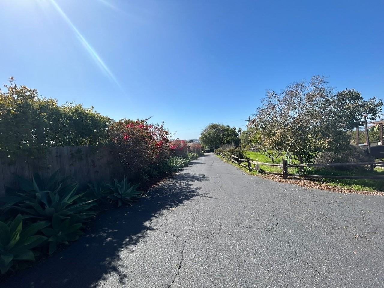 1521 Sunrise Dr - Photo 4 of 22