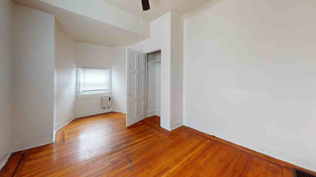 2119 N 8th St - Photo 3 of 9