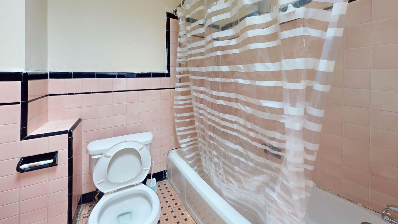 2119 N 8th St - Photo 5 of 9