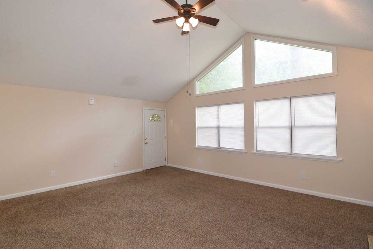4154 Arlington Rd - Photo 3 of 41