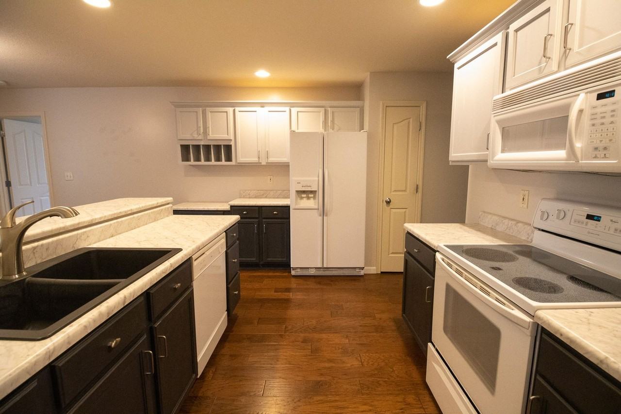 4005 Iguana Dr - Photo 6 of 24