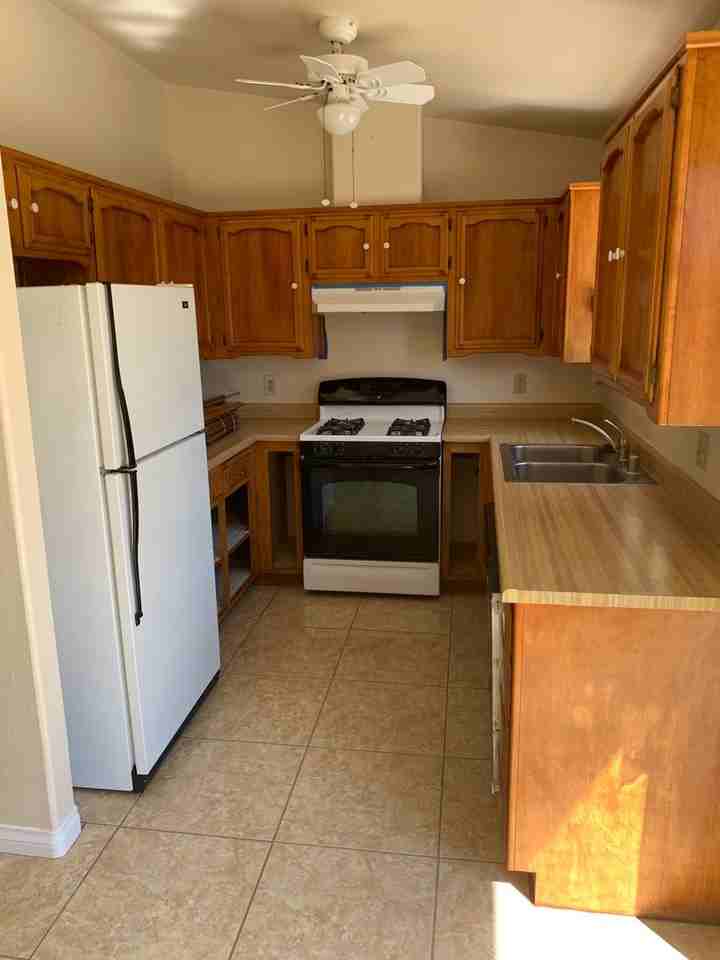 185 N 5th St - Photo 3 of 11