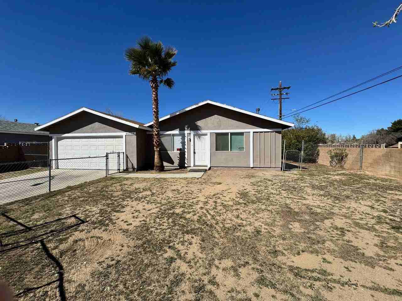 44359 Fenhold St - Photo 3 of 3