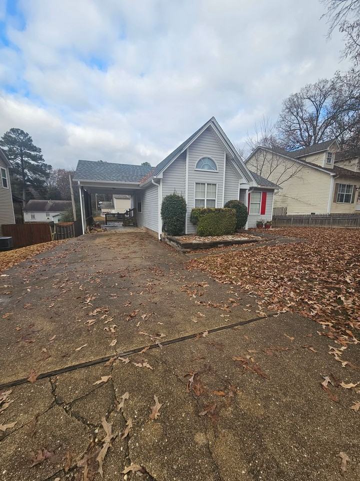 1202 Copper Creek Dr - Photo 2 of 27