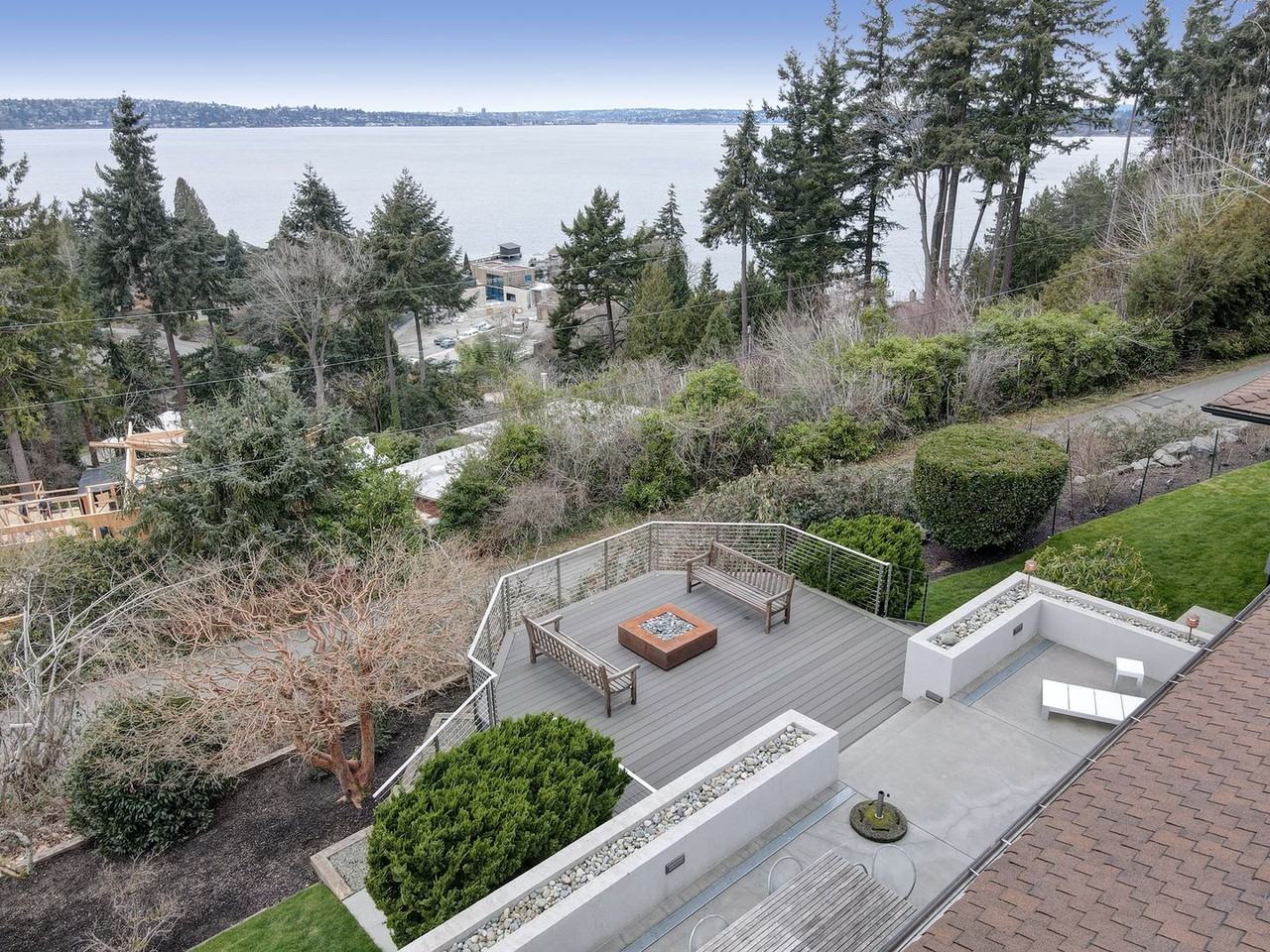 2029 82nd Ave Se - Photo 2 of 40