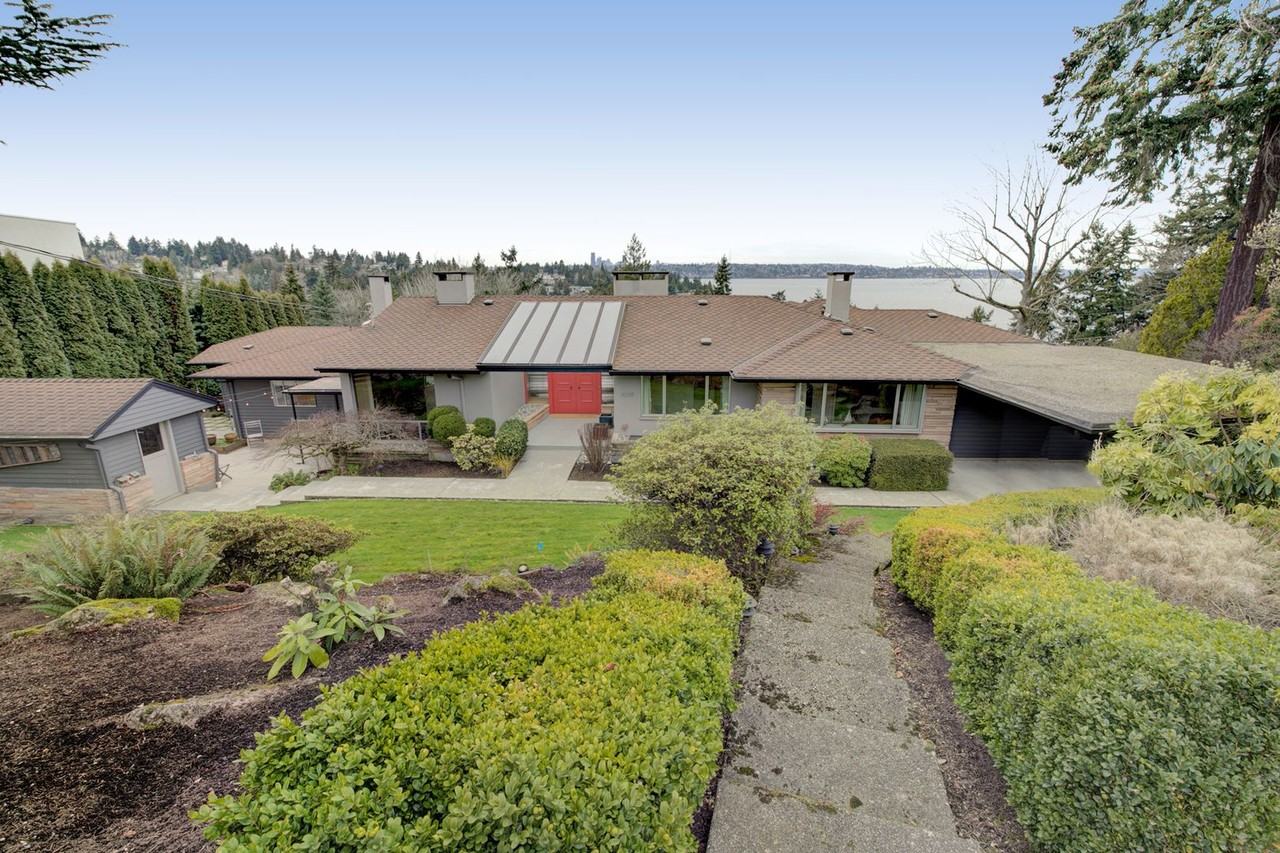 2029 82nd Ave Se - Photo 3 of 40