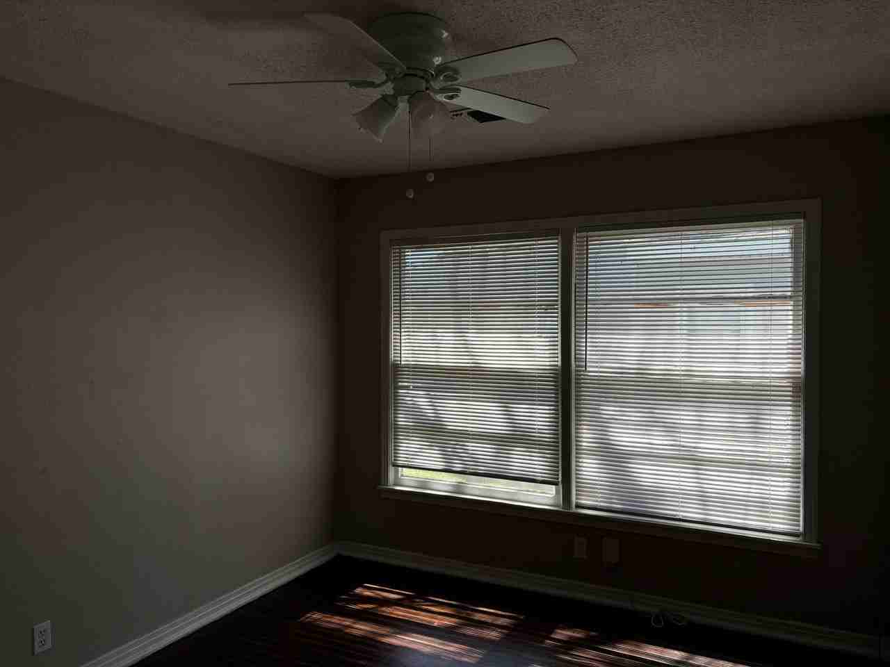 1822 N Alexander St - Photo 6 of 10