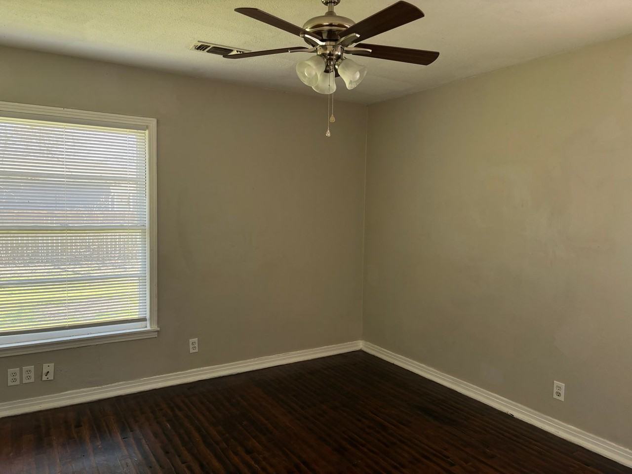 1822 N Alexander St - Photo 7 of 10