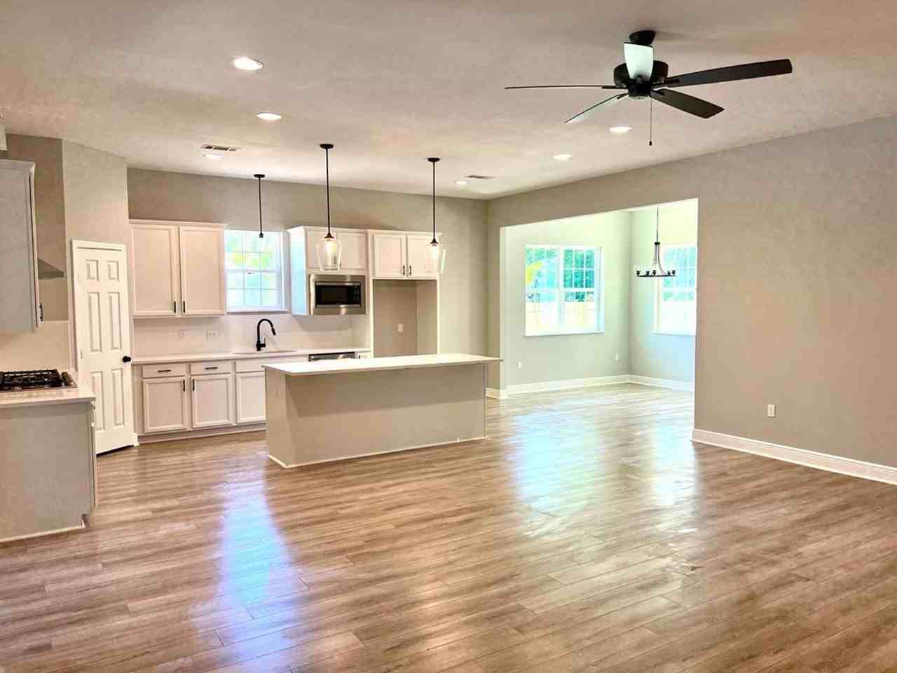 10539 Durmast Dr - Photo 2 of 8