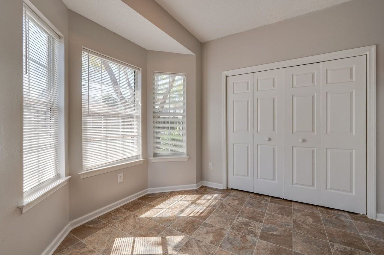 850 Worcester Way - Photo 7 of 22