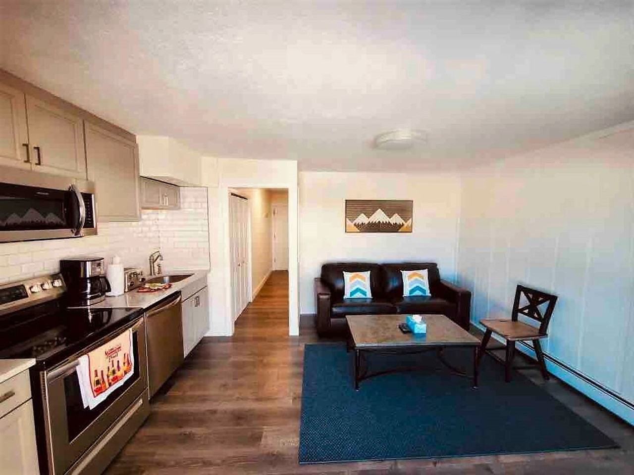 330 E La Bonte St #15K - Photo 4 of 12