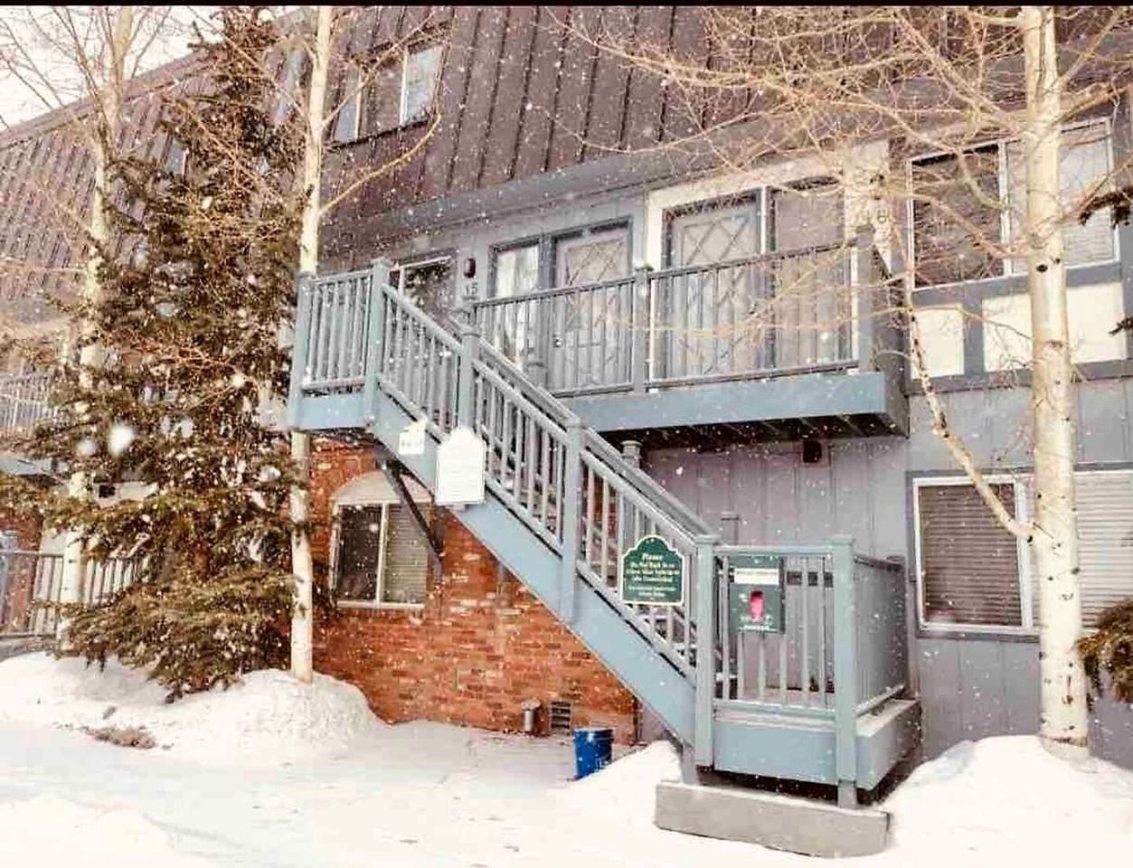 330 E La Bonte St #15K - Photo 3 of 12