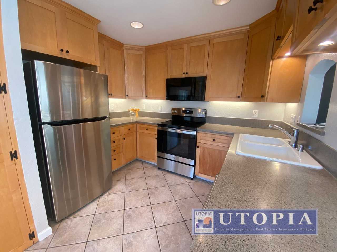 850 Park Ave #3C - Photo 2 of 36