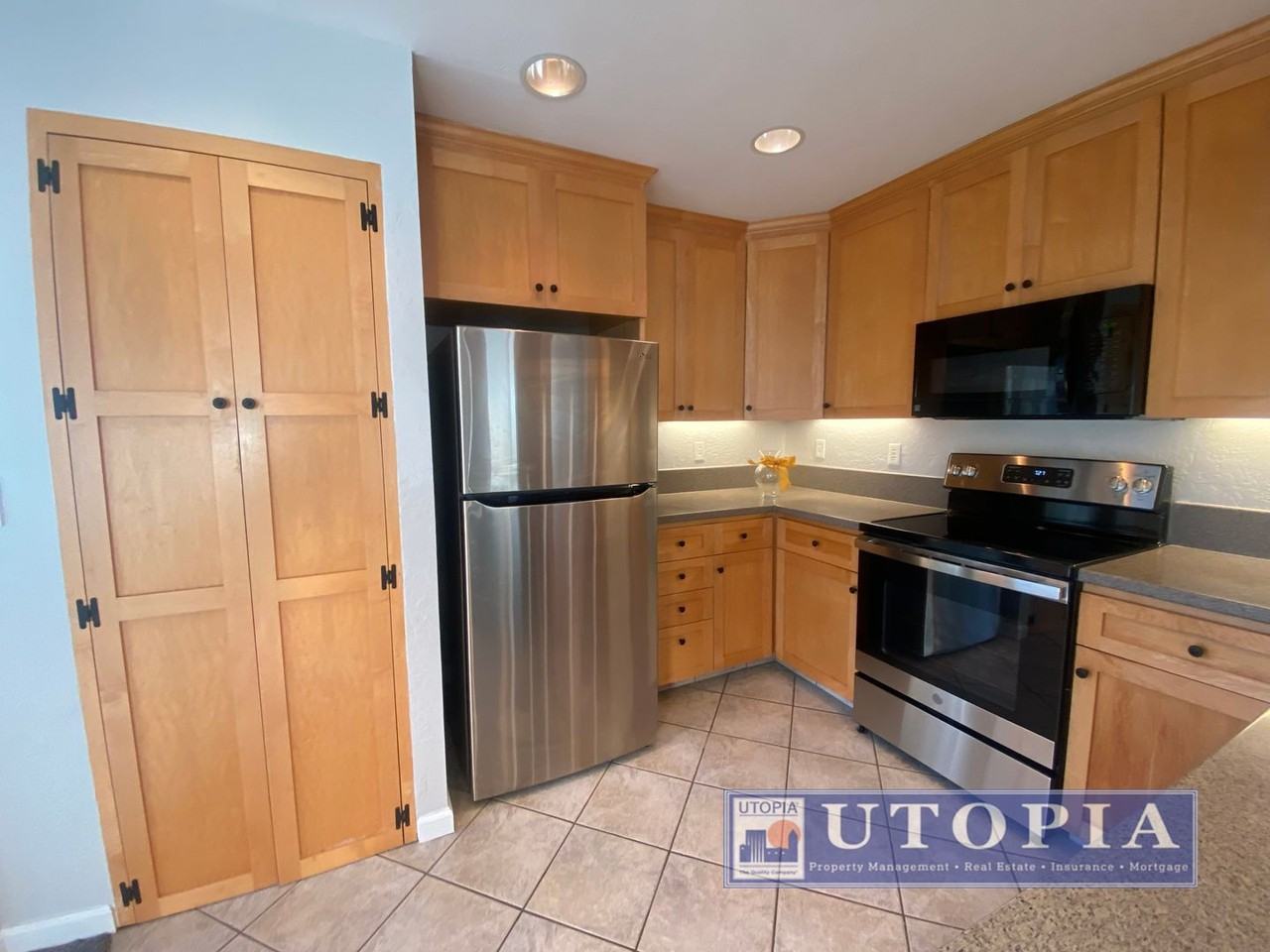 850 Park Ave #3C - Photo 3 of 36
