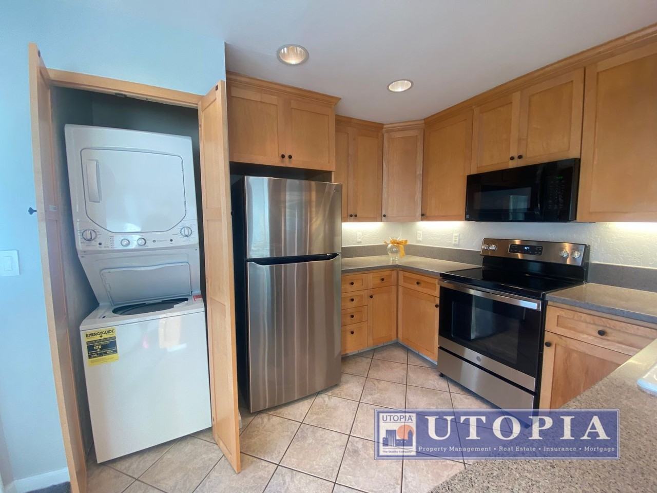 850 Park Ave #3C - Photo 4 of 36