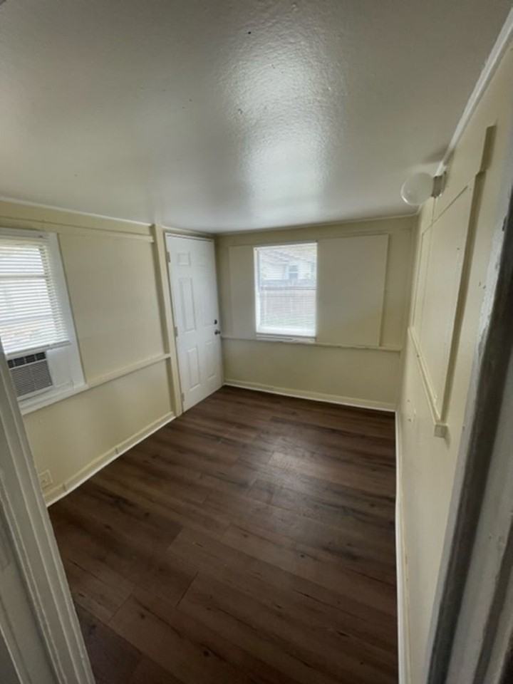 2745 9th St E - Photo 6 of 9