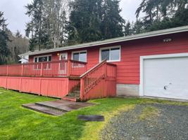 featured image of 870 Greentree Dr