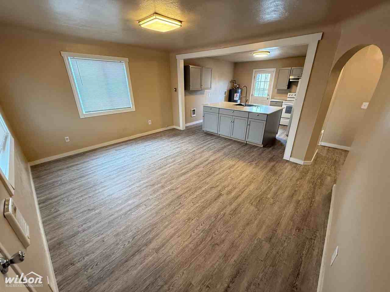 3312 1st St - Photo 2 of 16