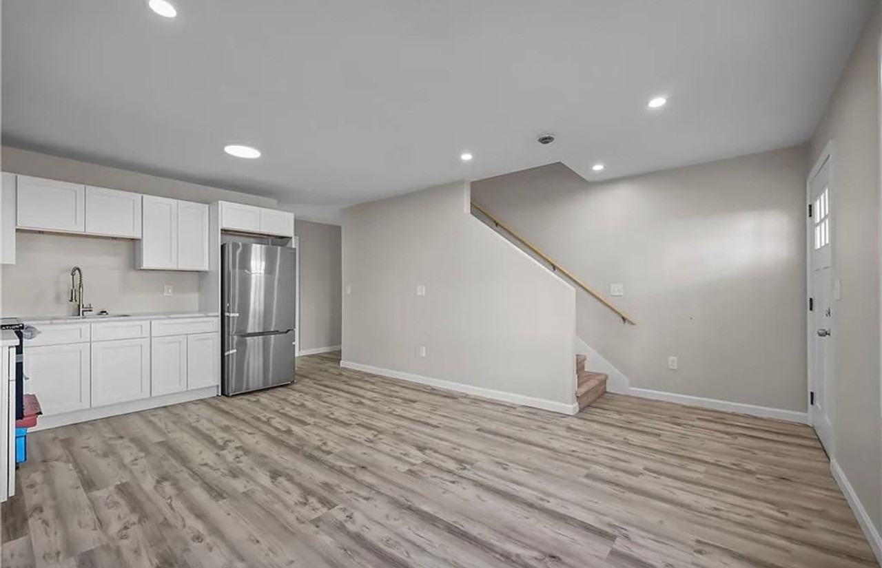 208 Althea St - Photo 2 of 14