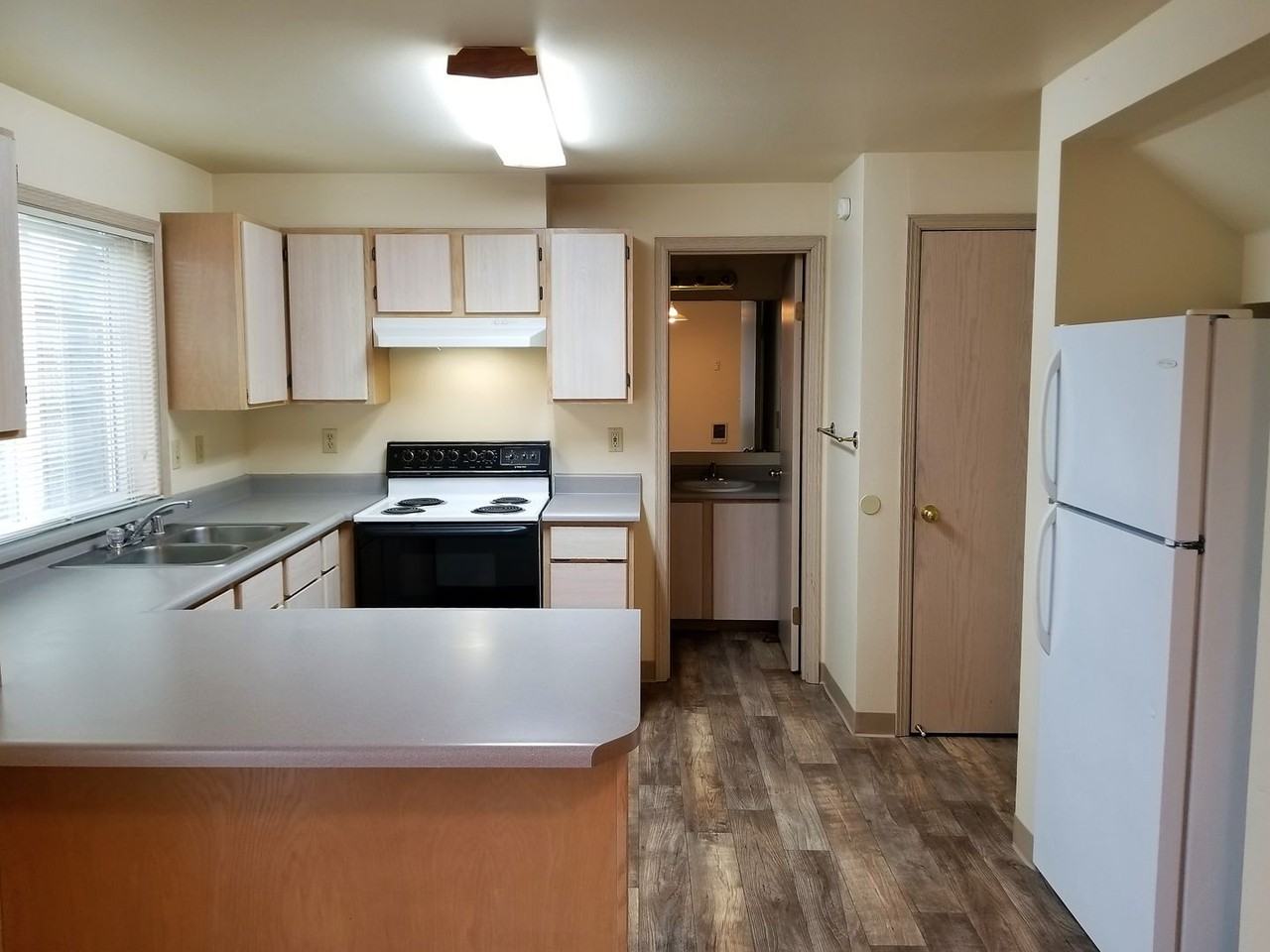 EJ Square - Photo 3 of 19