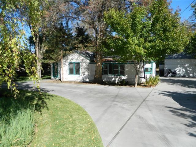 200 Shepard Ln - Photo 2 of 16