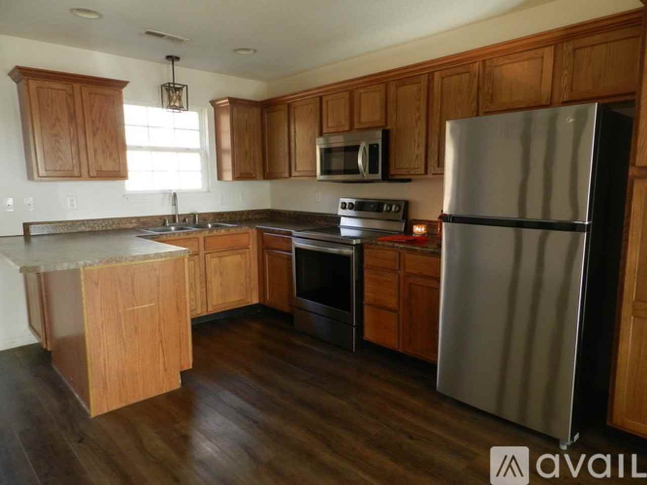 24118 Tanglewood Rd - Photo 2 of 13