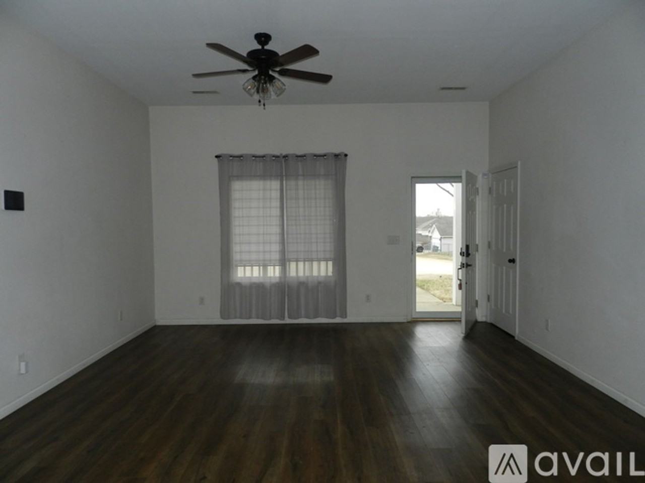 24118 Tanglewood Rd - Photo 7 of 13