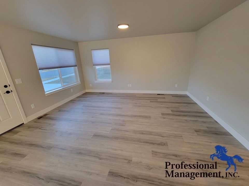 937 Anacapa Ln - Photo 3 of 10