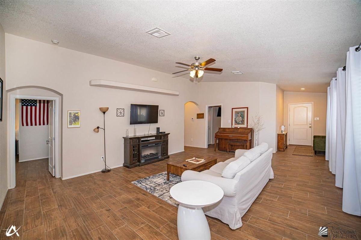 6580 E 33rd Ln - Photo 7 of 26