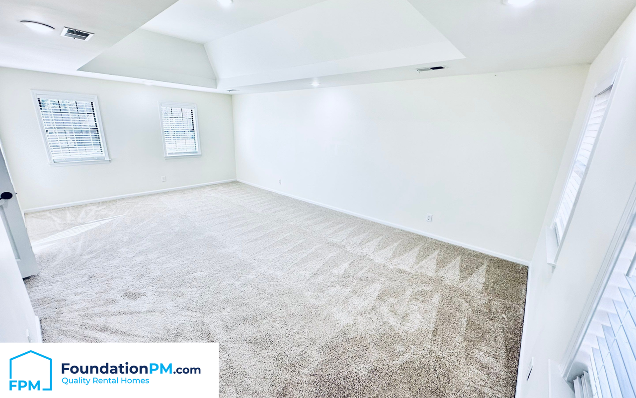 8712 Carrollwood Ln E - Photo 2 of 30