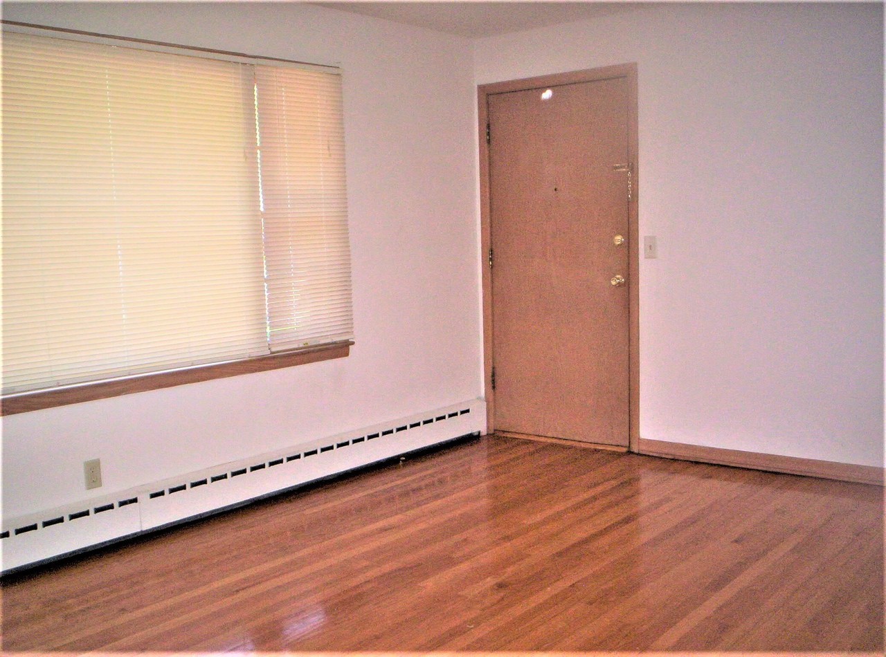 406 Pawling St #2 - Photo 2 of 12