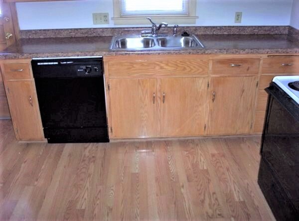 406 Pawling St #2 - Photo 4 of 12