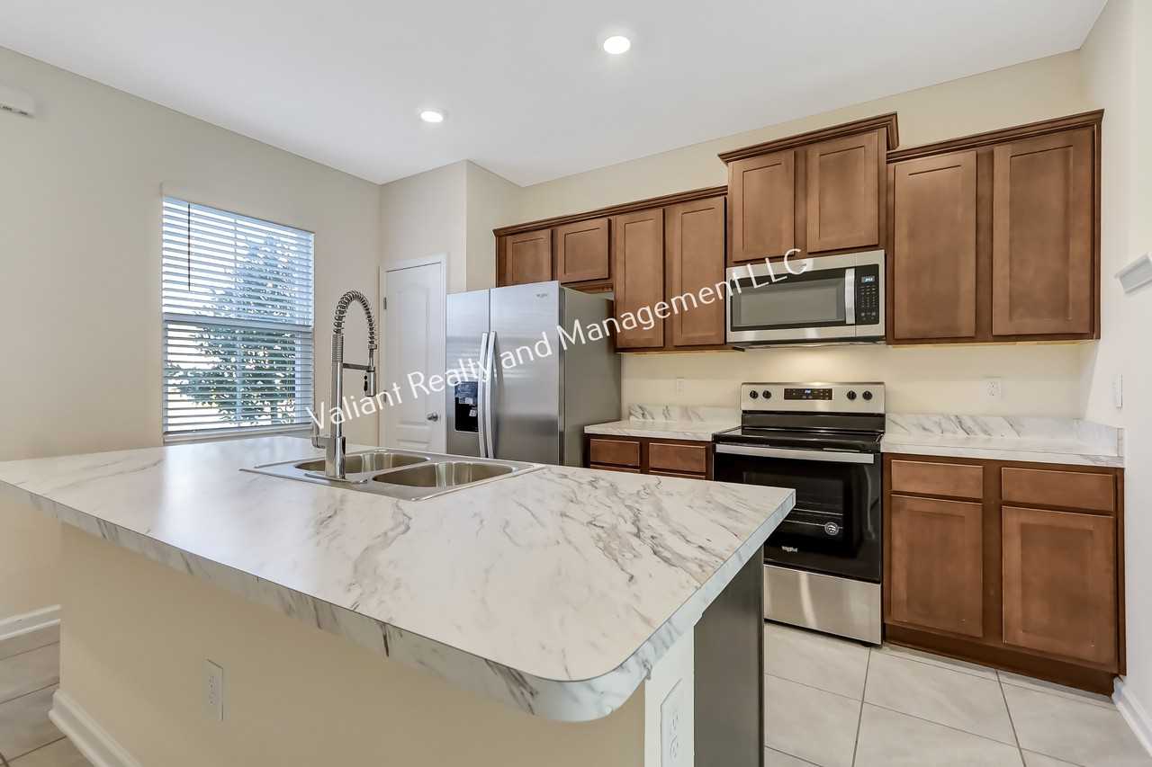 3978 Oak Mill Rd - Photo 3 of 22