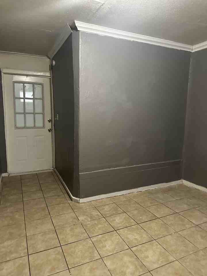 507 Cantrell Dr #B - Photo 2 of 10