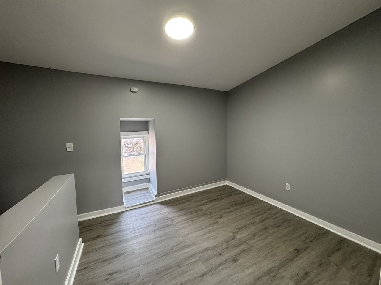 437 Cooper Pl - Photo 7 of 36