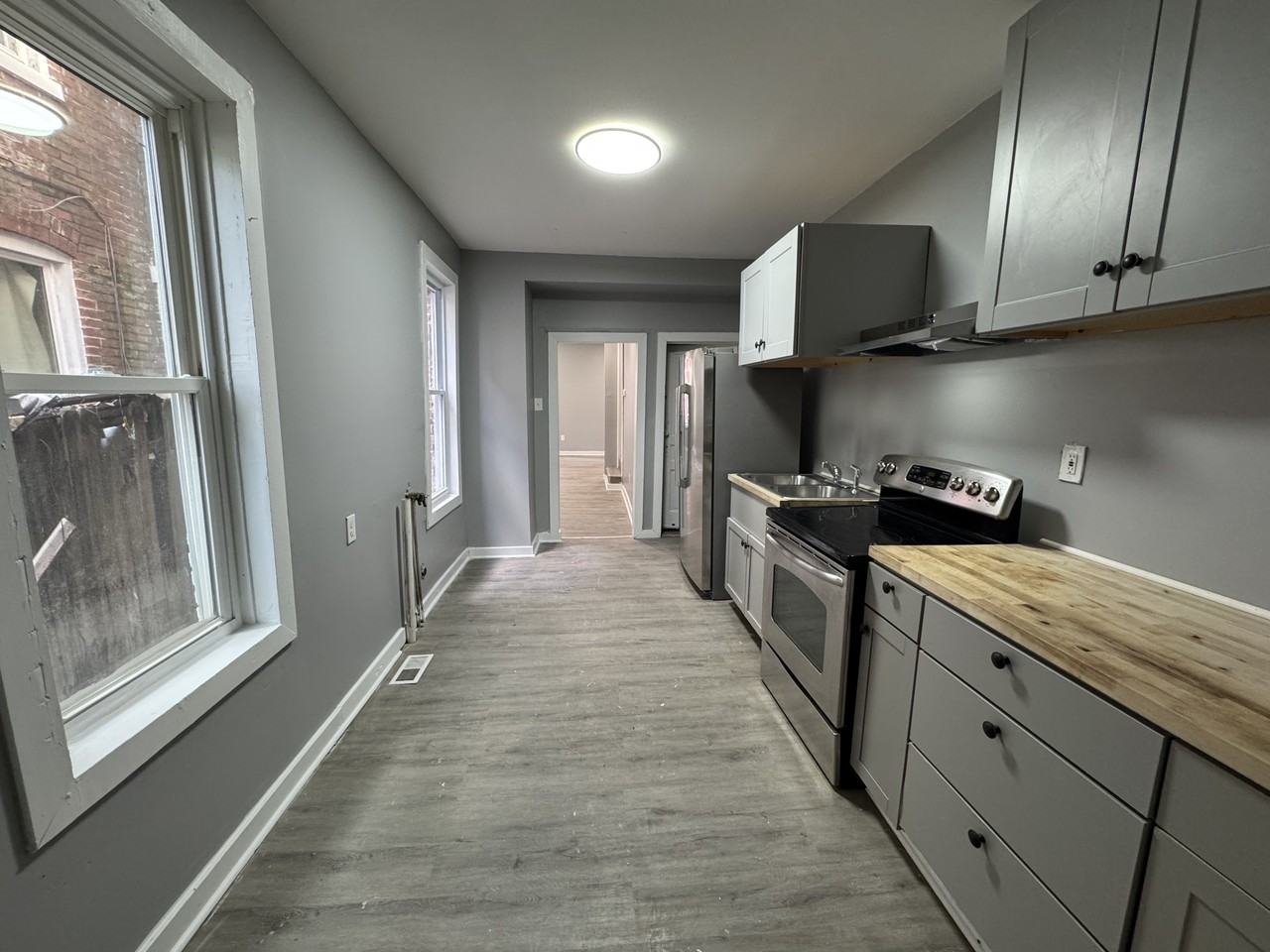 437 Cooper Pl - Photo 6 of 36