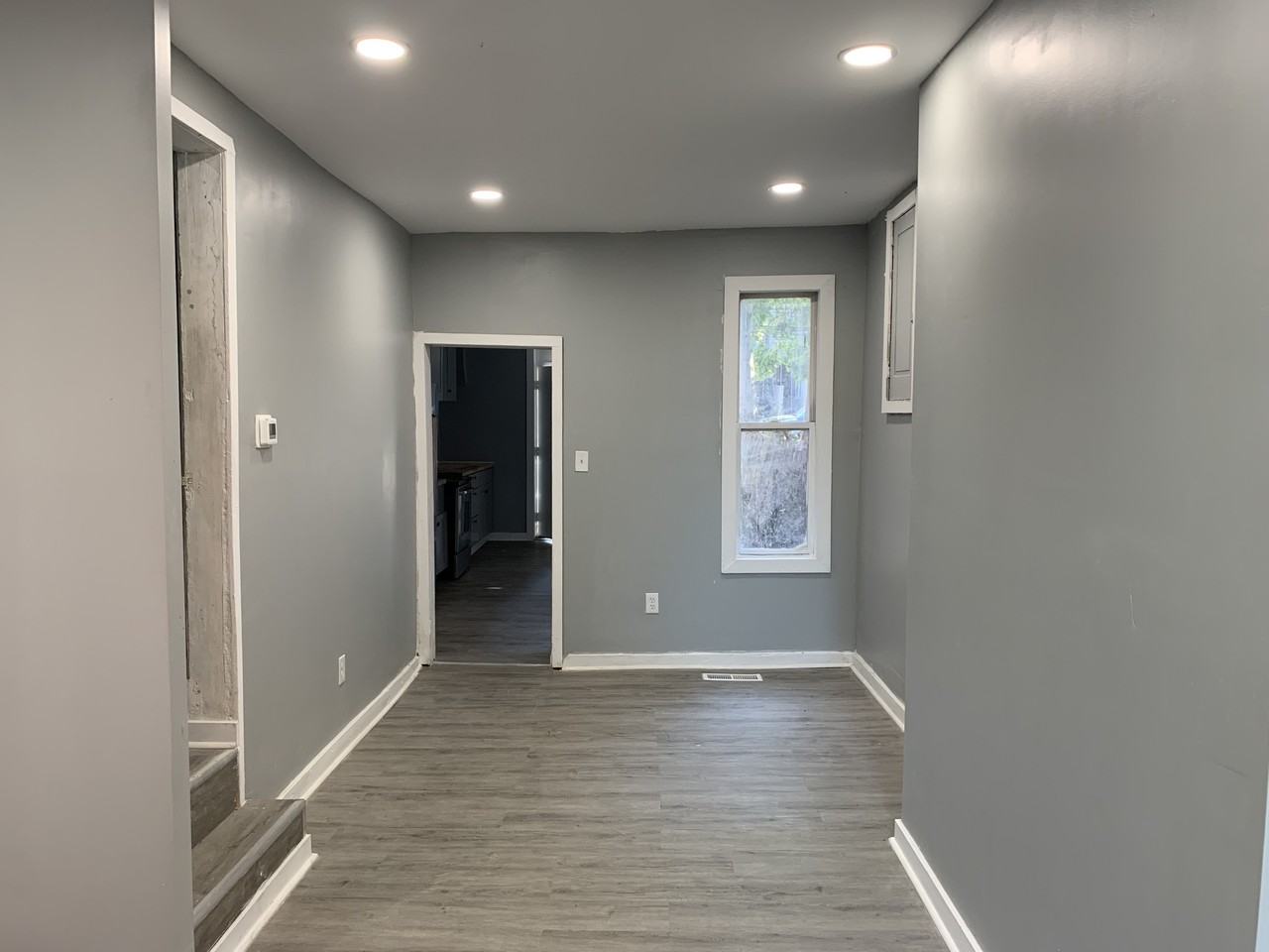 437 Cooper Pl - Photo 3 of 36