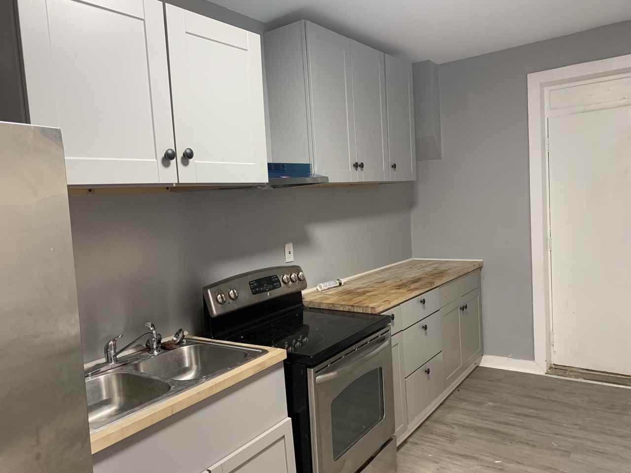 437 Cooper Pl - Photo 4 of 36