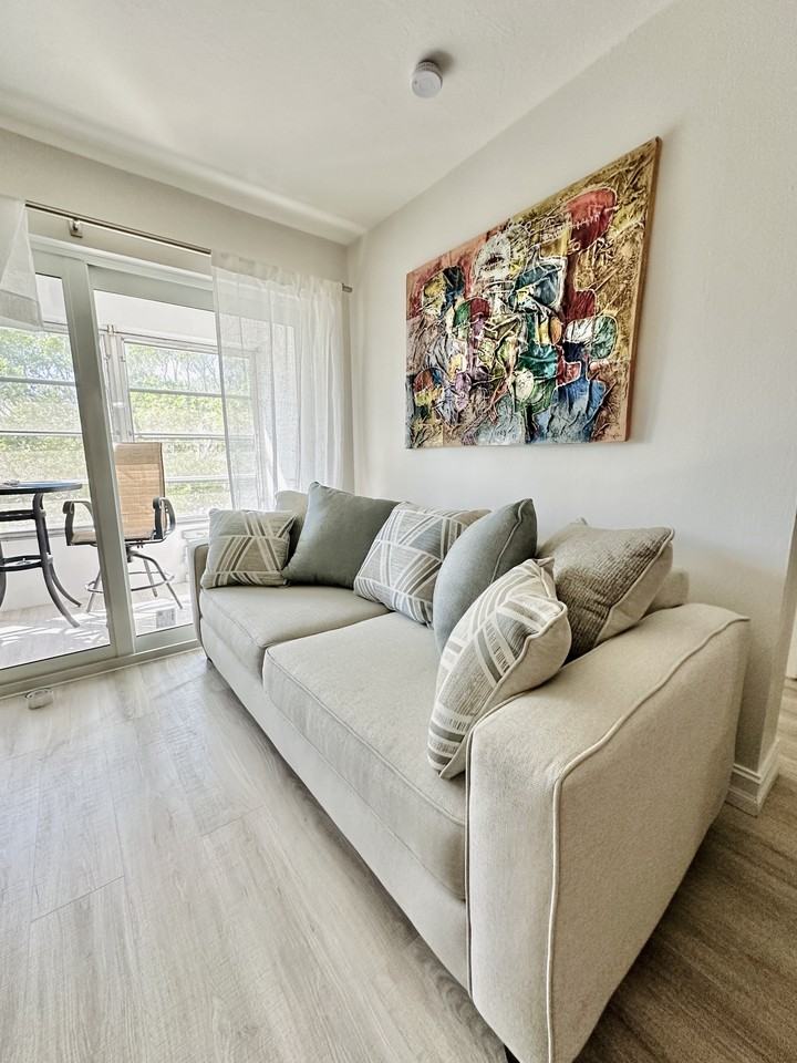 72 7th St S #306 - Photo 4 of 30