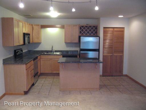 660 NW Naito Pkwy - Photo 2 of 12